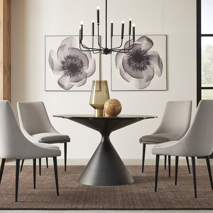 Round eettafel met stoelen