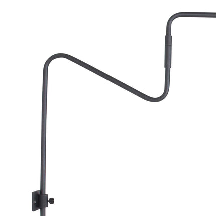 Zwarte wandlamp met zwenkarm Linstrom 3721ZW met naturel gras kap
